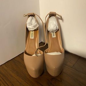 Steve Madden Platform Heels 7.5